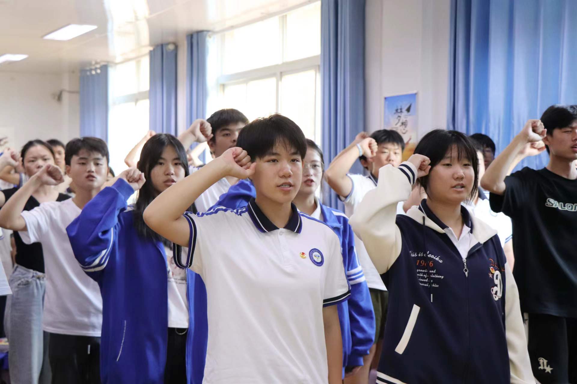 接青春之火  续百年荣光 | 共青团武汉东湖光电学校委员会入团积极分子团课