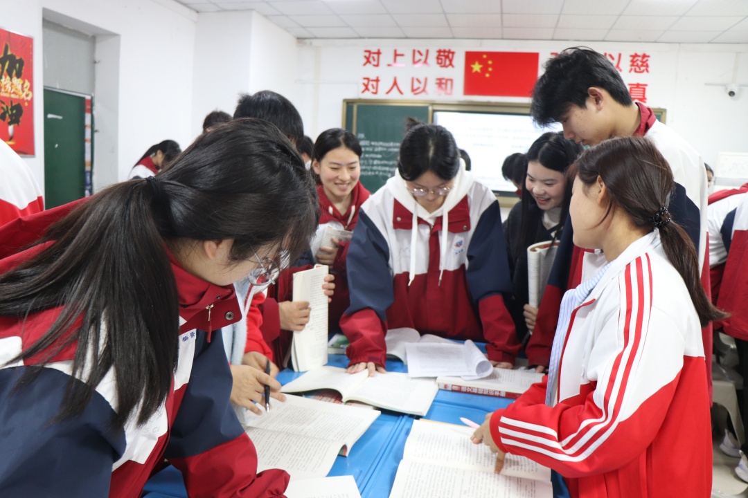 高效课堂提质增效 精研教学筑梦育人 | 东湖光电公开课精彩回顾：课堂绽放别样光彩